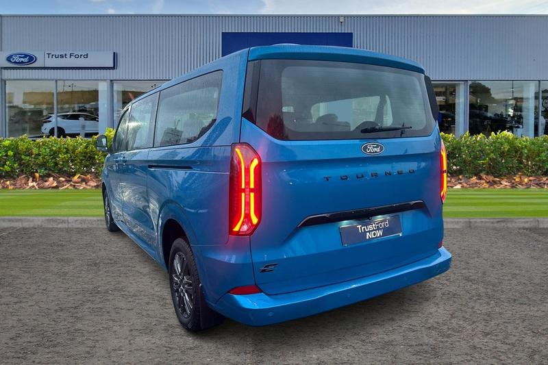 Used Ford E-Tourneo Custom 2025 for sale - 76862393: Photo 2