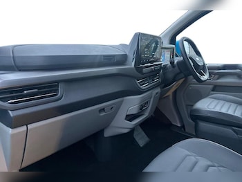 Used Ford E-Tourneo Custom 2025 for sale - 76862393: Photo