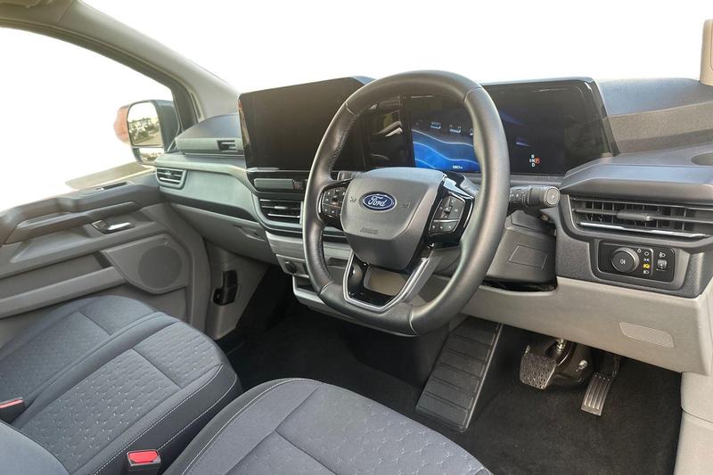 Used Ford Tourneo Custom 2025 for sale - 76703225: Photo 14