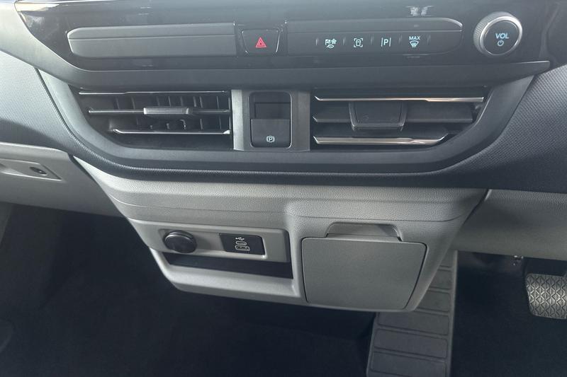 Used Ford Tourneo Custom 2025 for sale - 76703225: Photo 21