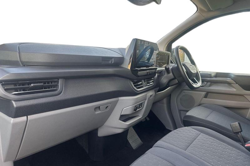 Used Ford Tourneo Custom 2025 for sale - 76703225: Photo 3