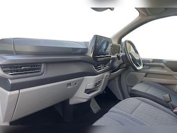 Used Ford Tourneo Custom 2025 for sale - 76703225: Photo