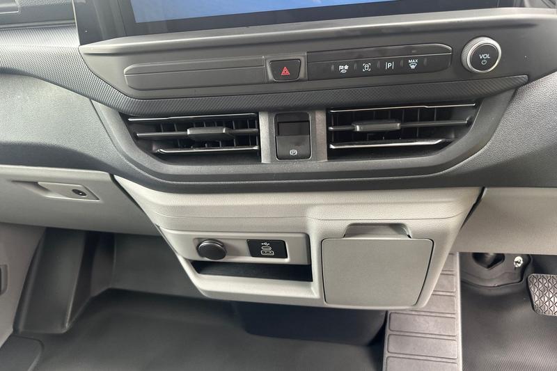Used Ford Transit Custom 2025 for sale - 75995256: Photo 19