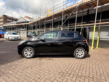 Used Peugeot 208 2014 for sale - 78866883: Photo
