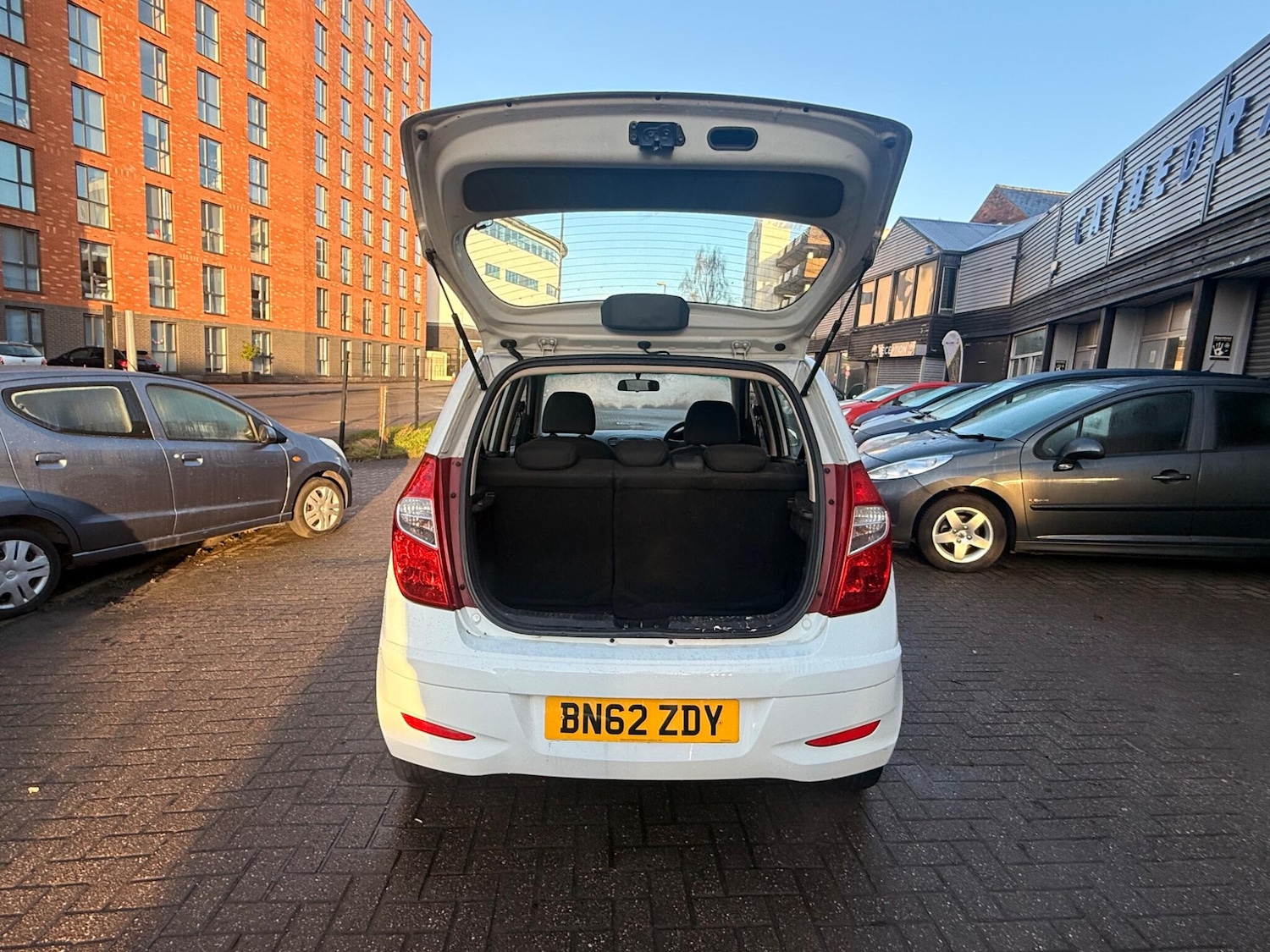 Used Hyundai i10 2012 for sale - 77396200: Photo 7