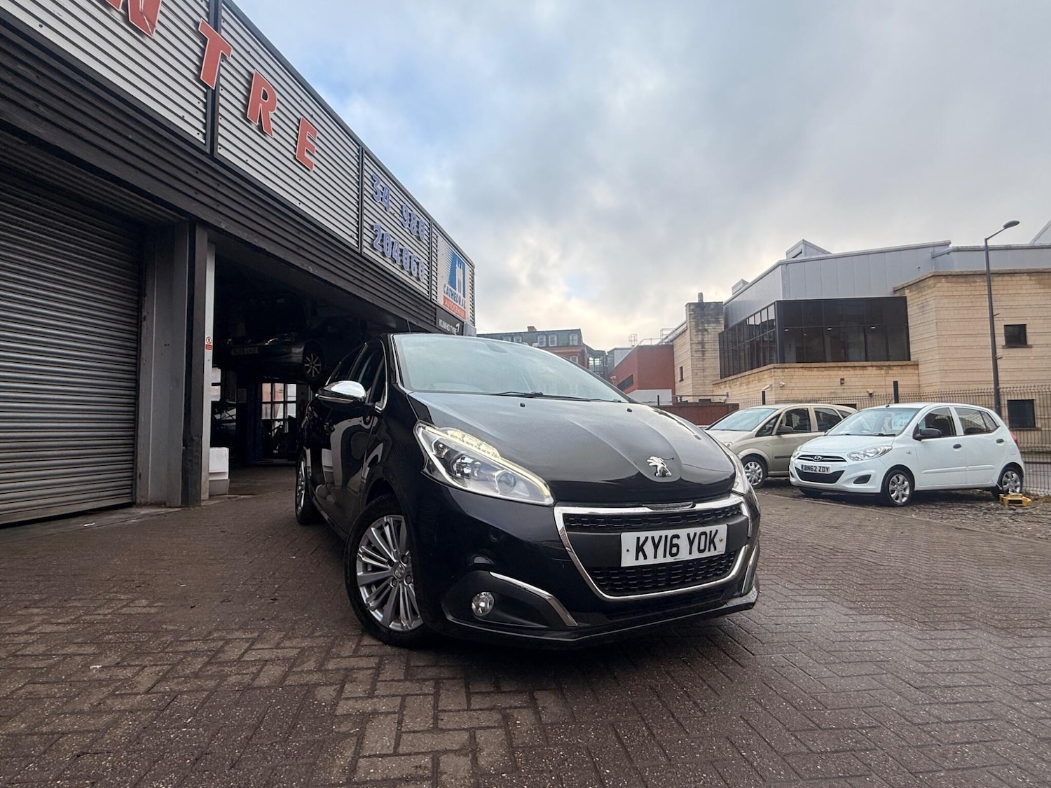 Used Peugeot 208 for sale - 78214899: Photo 1