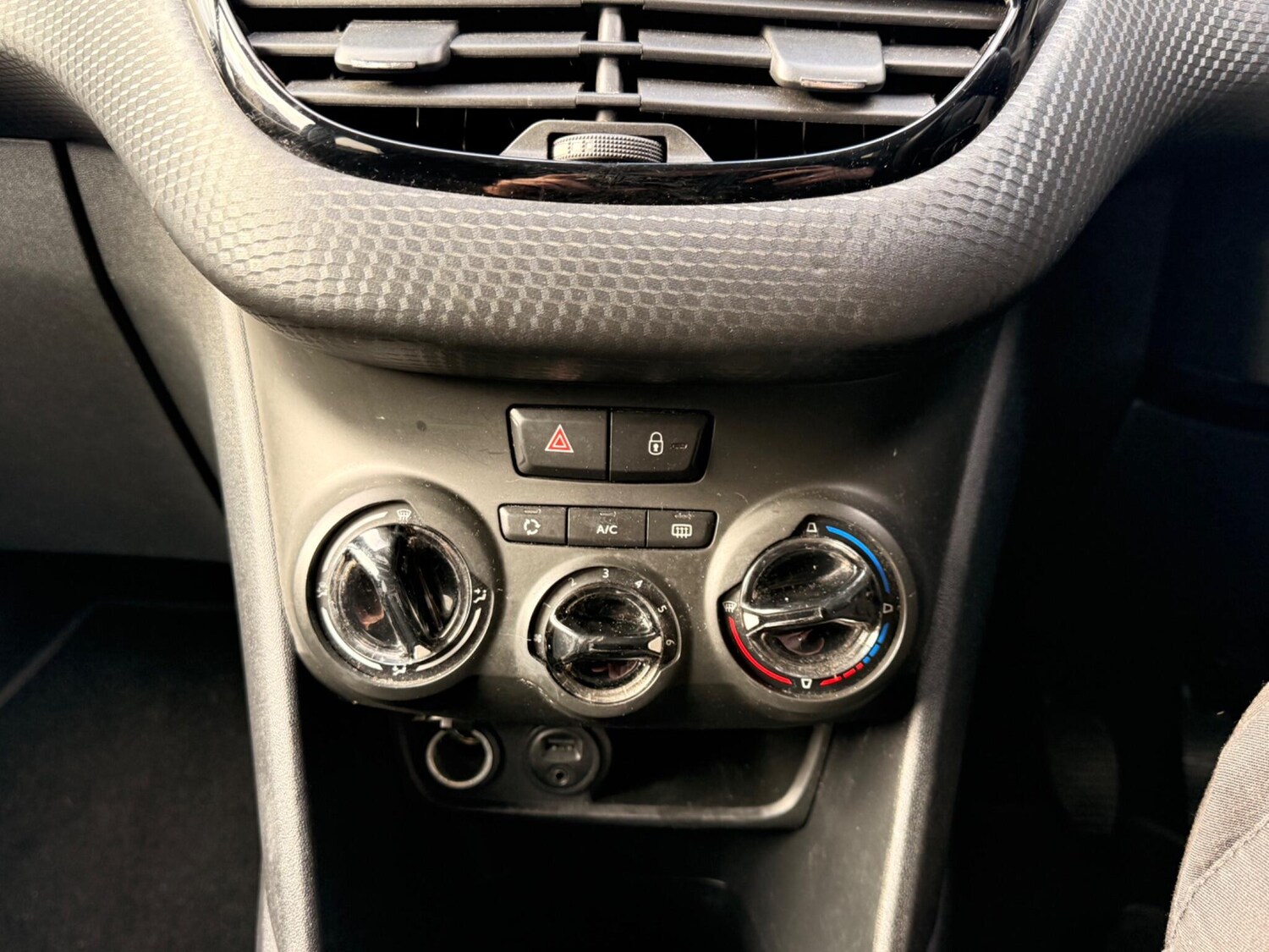 Used Peugeot 208 for sale - 78214899: Photo 15