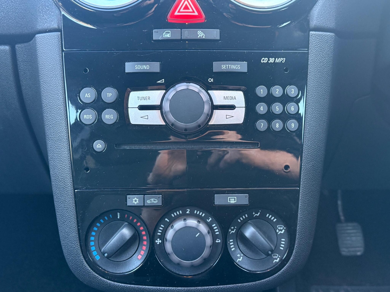 Used Vauxhall Corsa for sale - 77705485: Photo 17