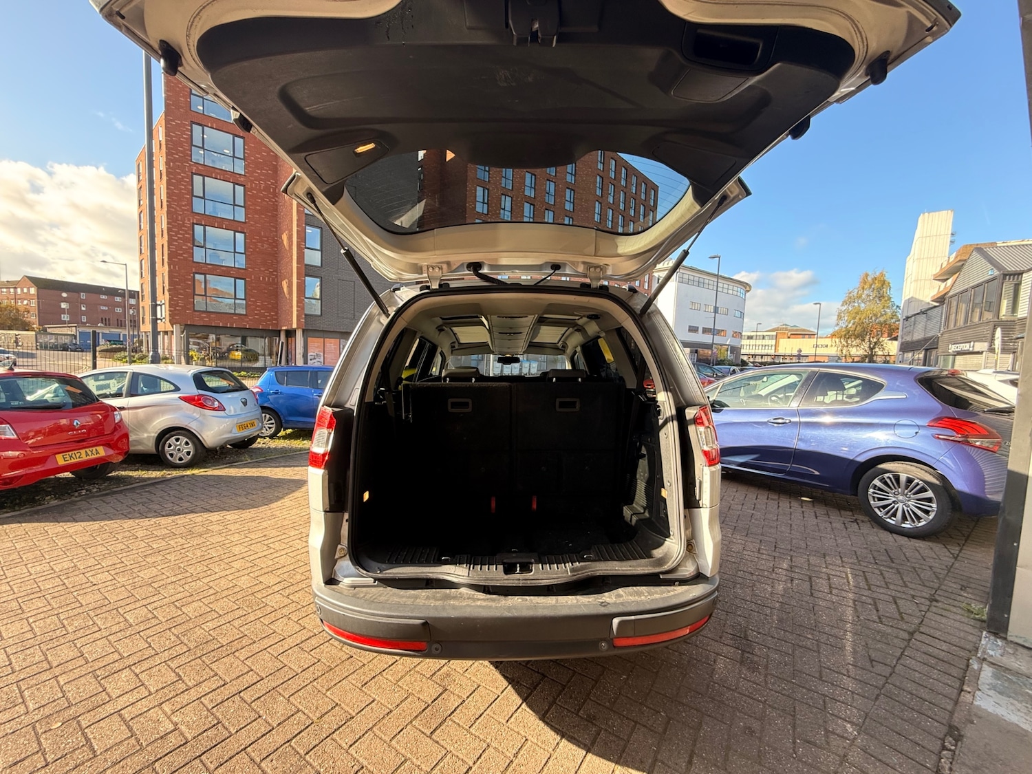 Used Ford Galaxy 2011 for sale - 76392241: Photo 7