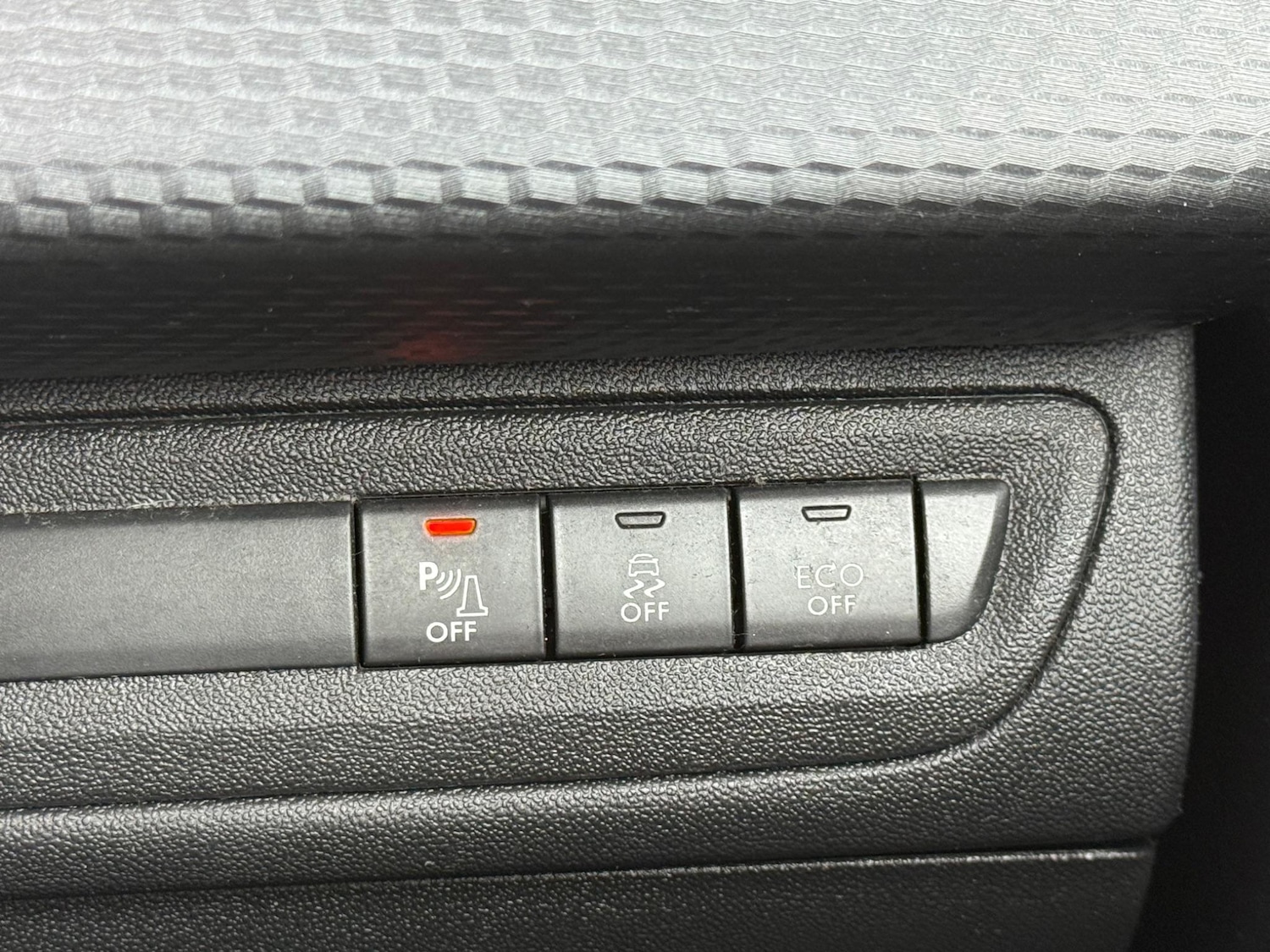 Used Peugeot 208 2016 for sale - 76942722: Photo 19