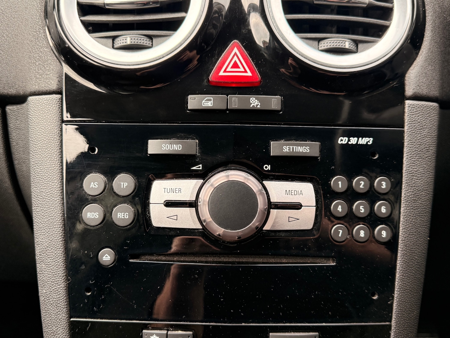 Used Vauxhall Corsa 2013 for sale - 76206224: Photo 18