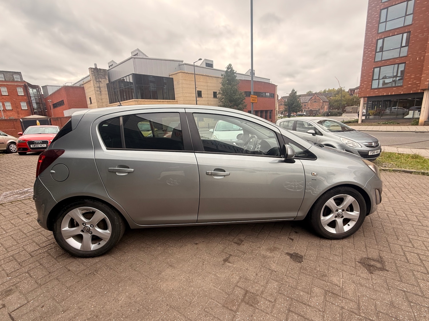 Used Vauxhall Corsa 2013 for sale - 76206224: Photo 9