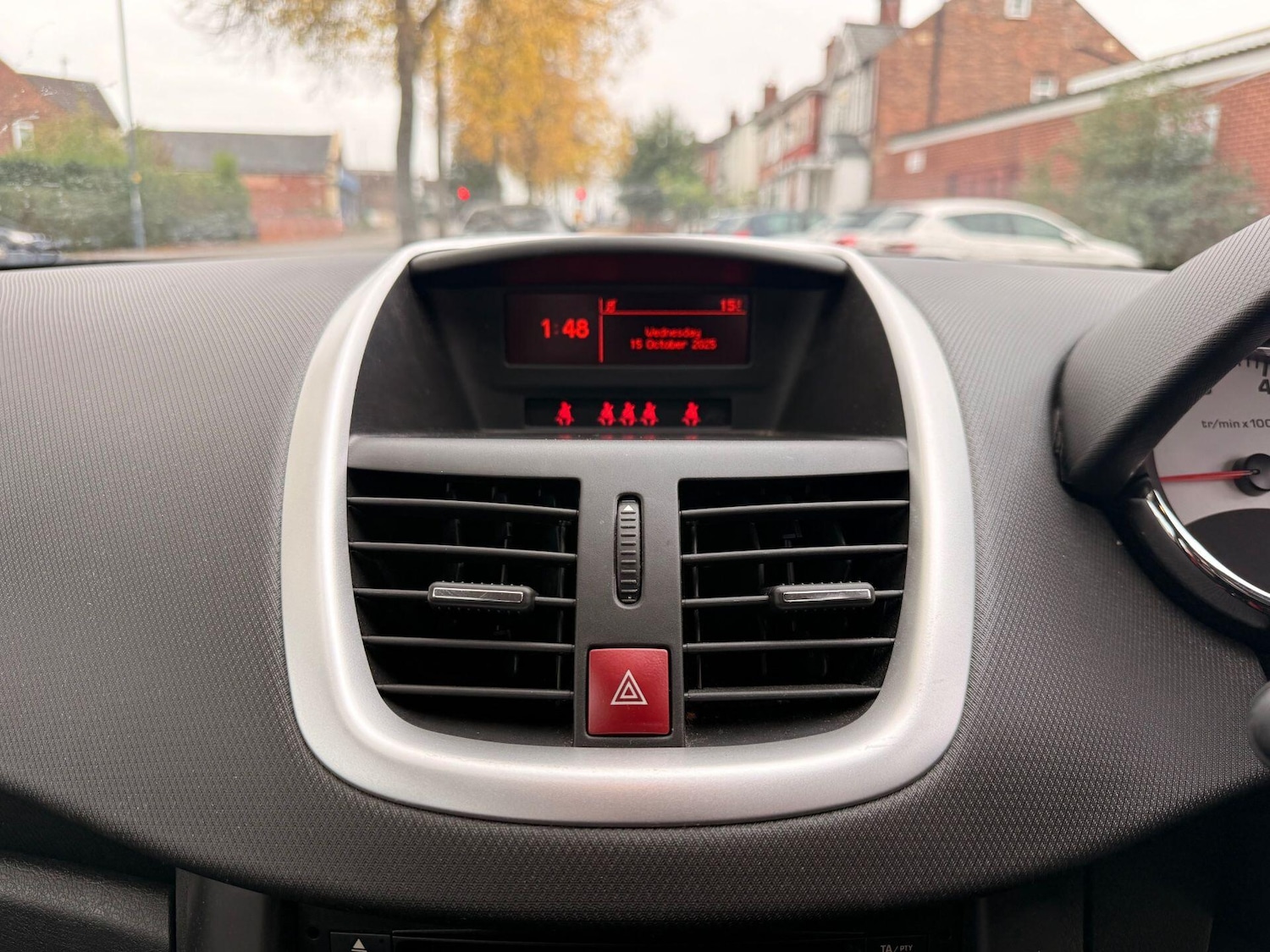 Used Peugeot 207 2010 for sale - 77523948: Photo 19