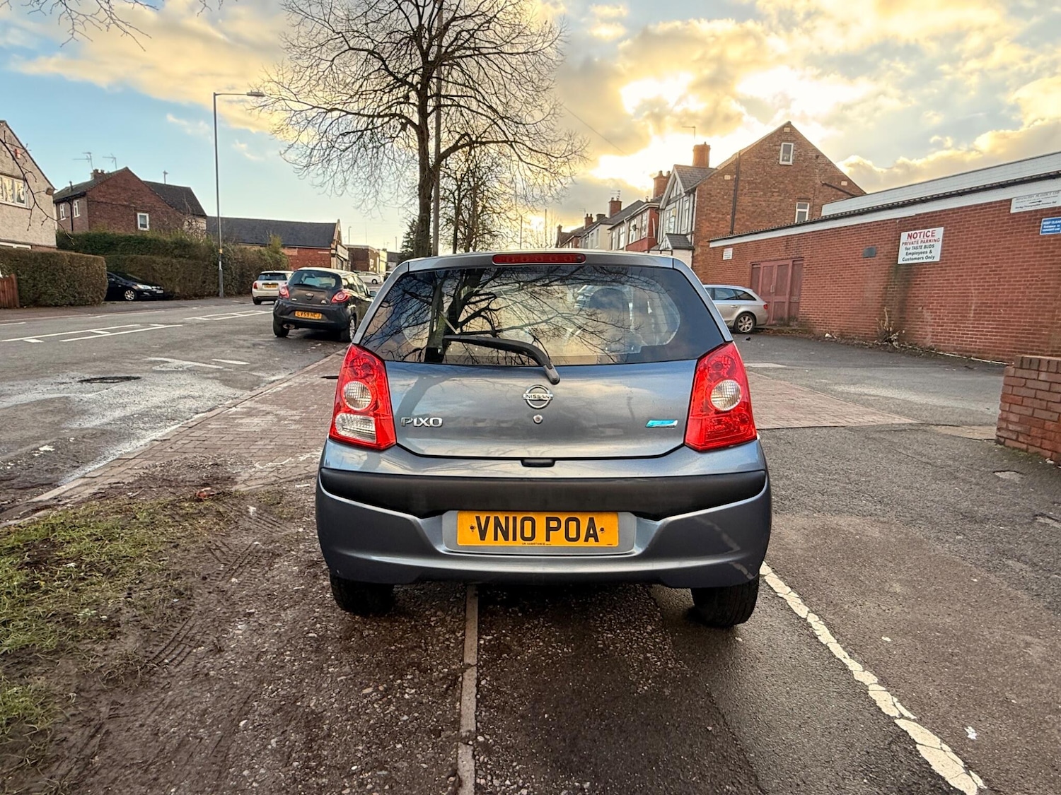 Used Nissan Pixo 2010 for sale - 77523963: Photo 6