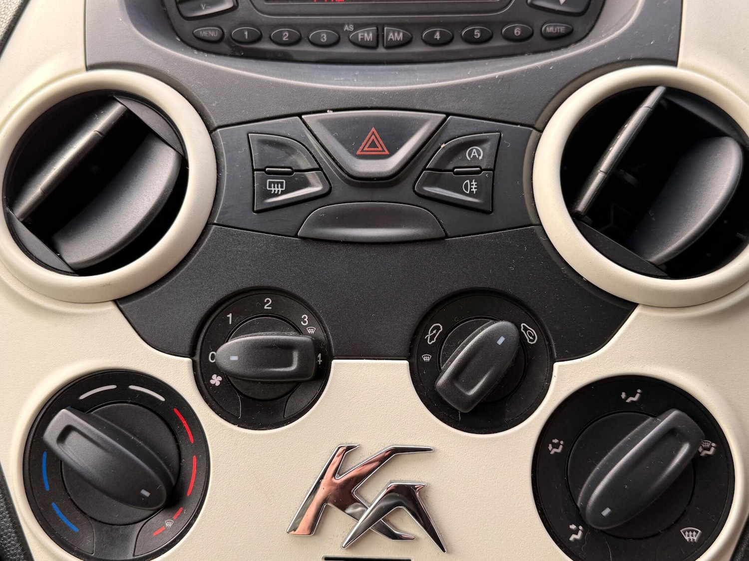 Used Ford Ka 2014 for sale - 76918498: Photo 16