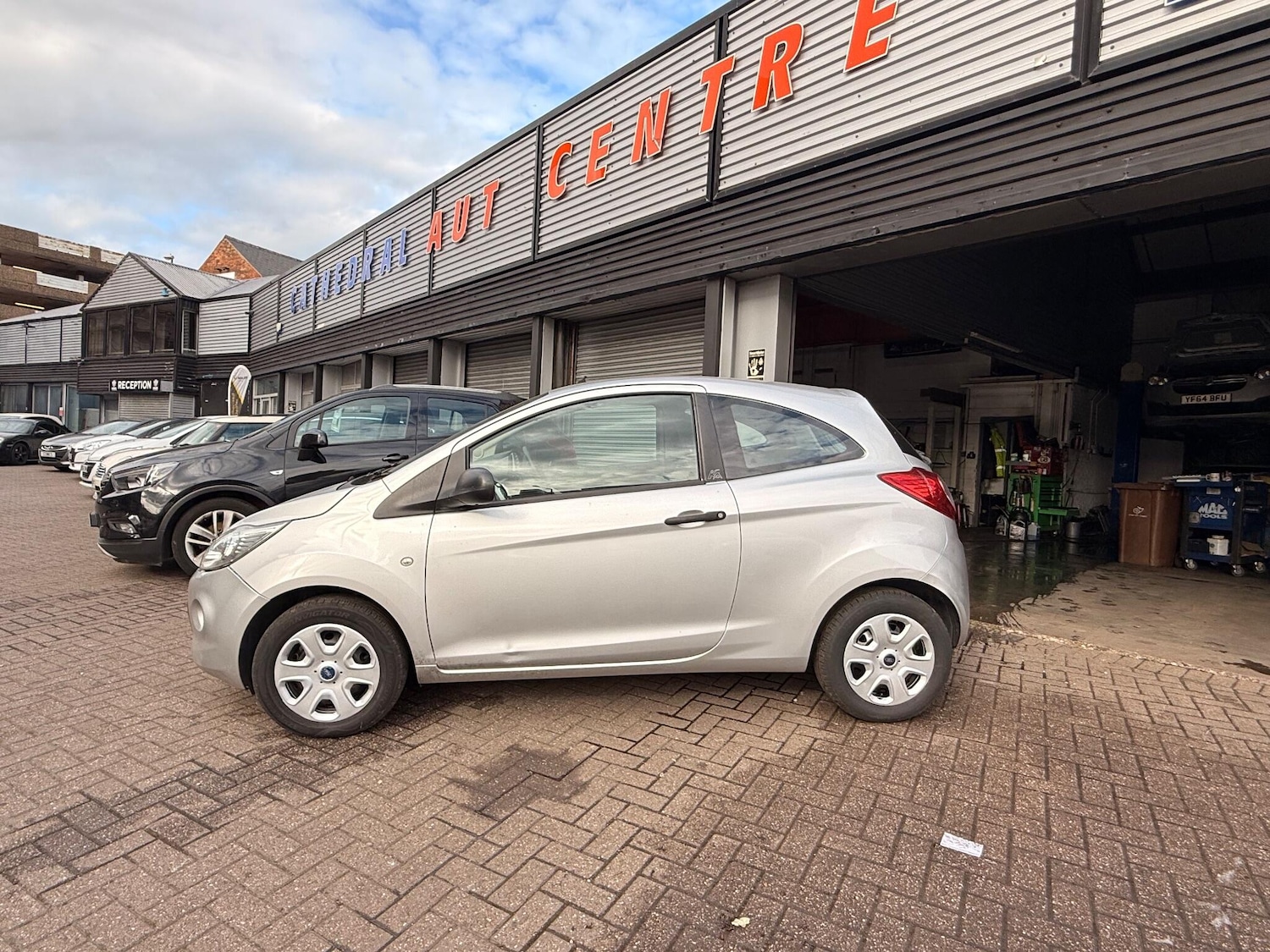 Used Ford Ka 2014 for sale - 76918498: Photo 4