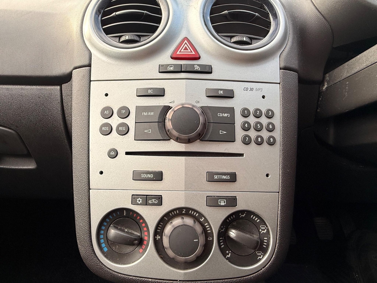 Used Vauxhall Corsa 2012 for sale - 77659135: Photo 14