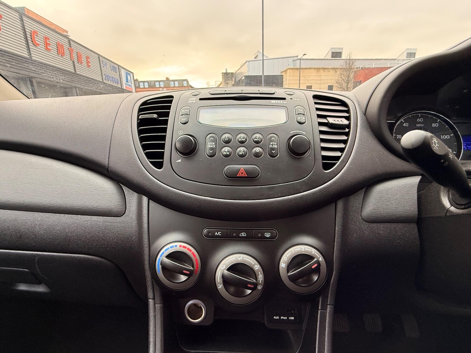 Used Hyundai i10 2014 for sale - 77645785: Photo 15