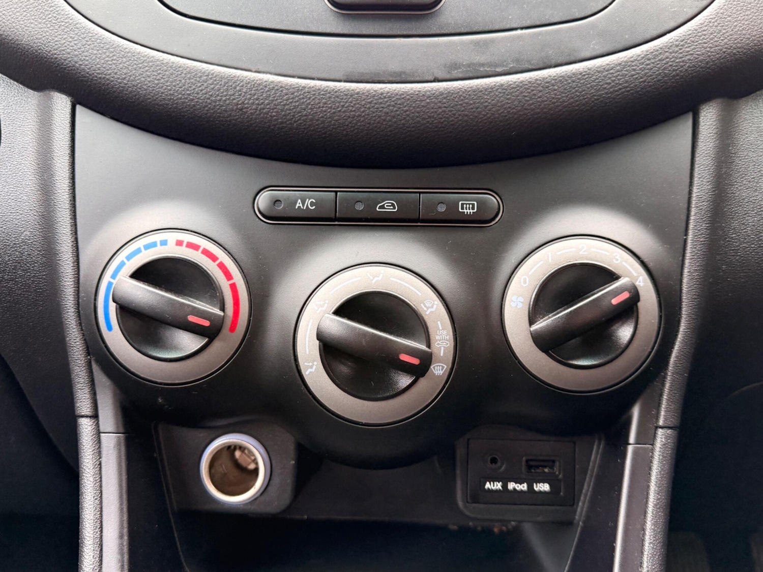 Used Hyundai i10 2014 for sale - 77645785: Photo 17