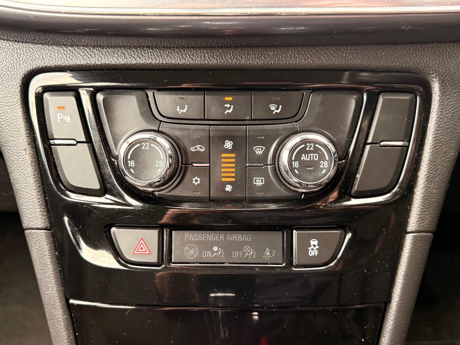 Used Vauxhall Mokka X 2017 for sale - 76127117: Photo 17