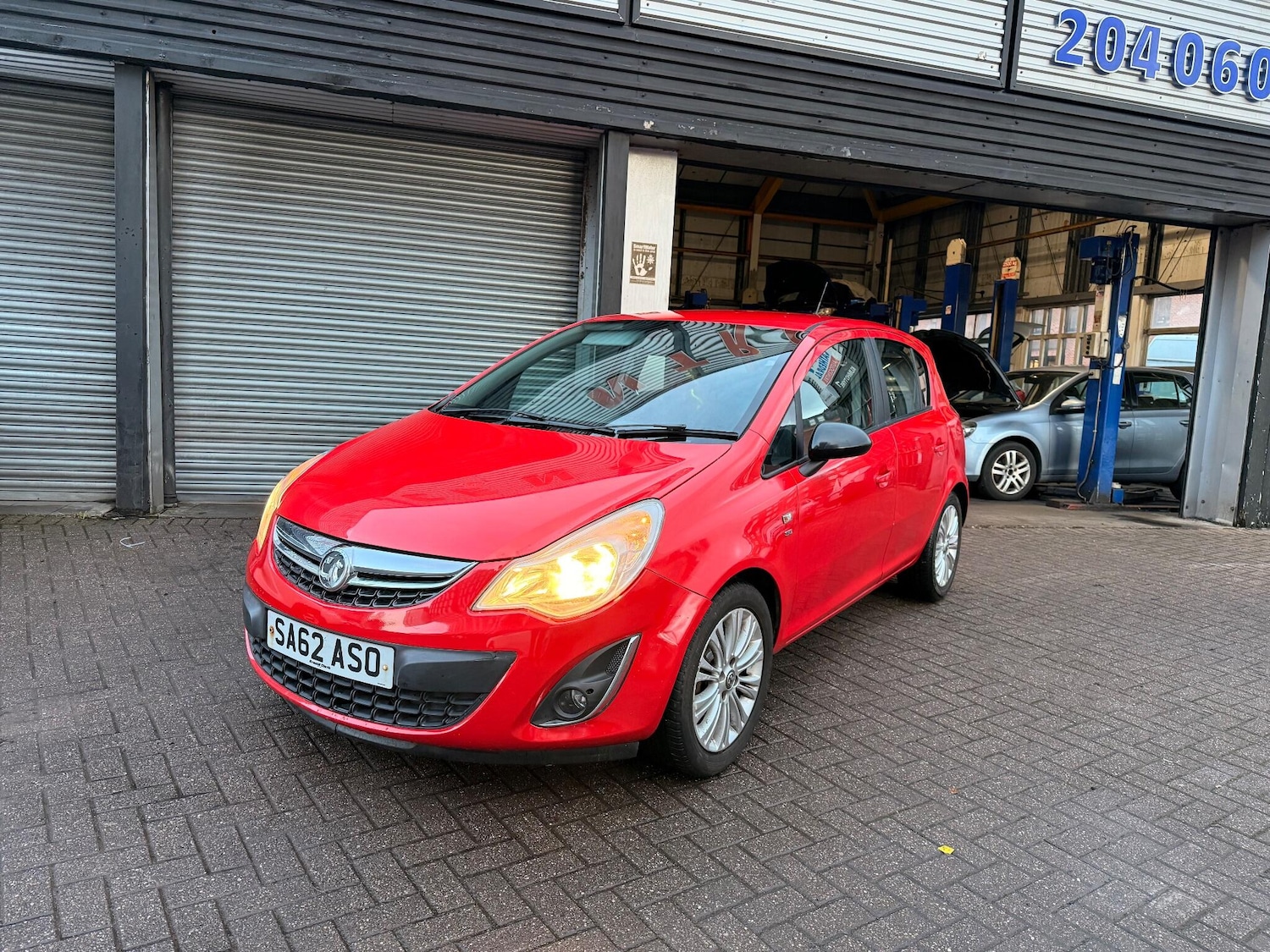 Used Vauxhall Corsa 2012 for sale - 77163326: Photo 3