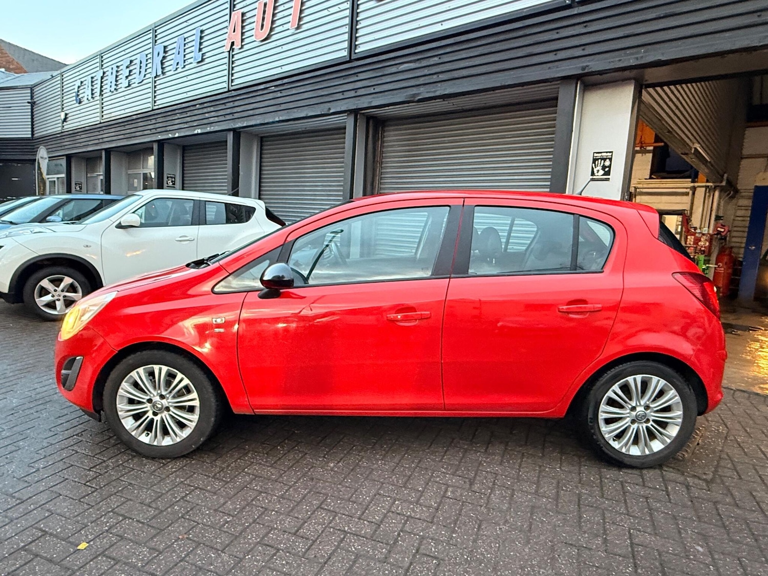 Used Vauxhall Corsa 2012 for sale - 77163326: Photo 4