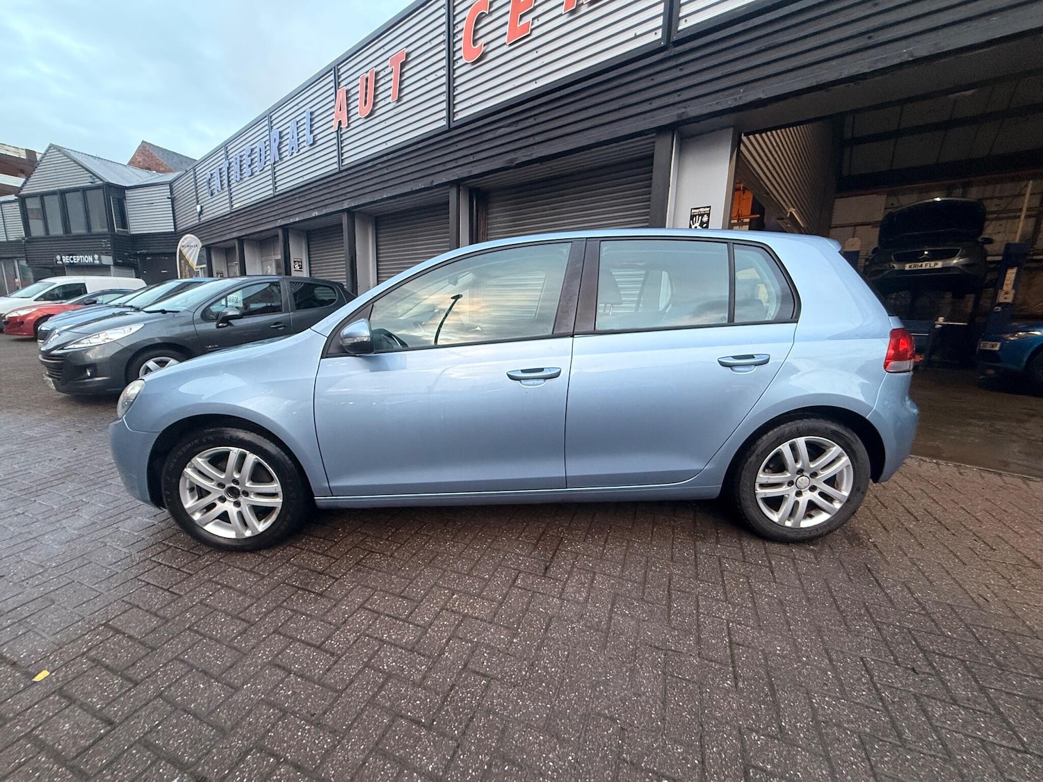 Used Volkswagen Golf 2009 for sale - 77191052: Photo 4