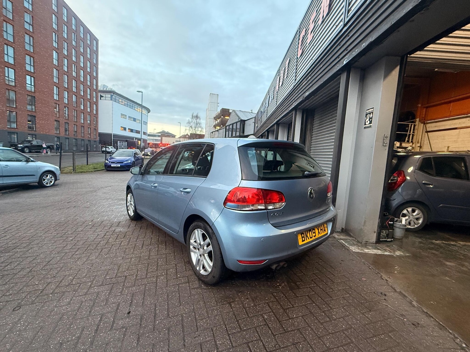 Used Volkswagen Golf 2009 for sale - 77191052: Photo 5