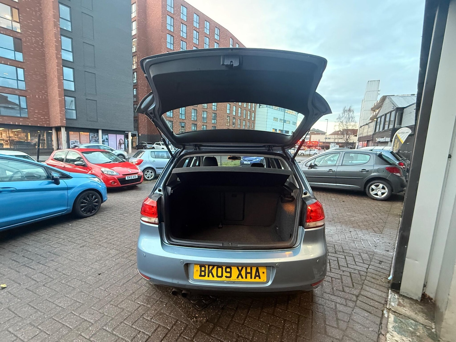 Used Volkswagen Golf 2009 for sale - 77191052: Photo 7