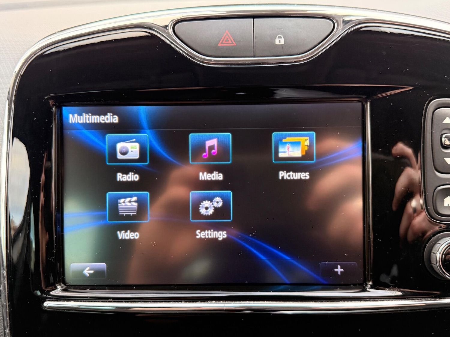 Used Renault Clio 2014 for sale - 76521551: Photo 18