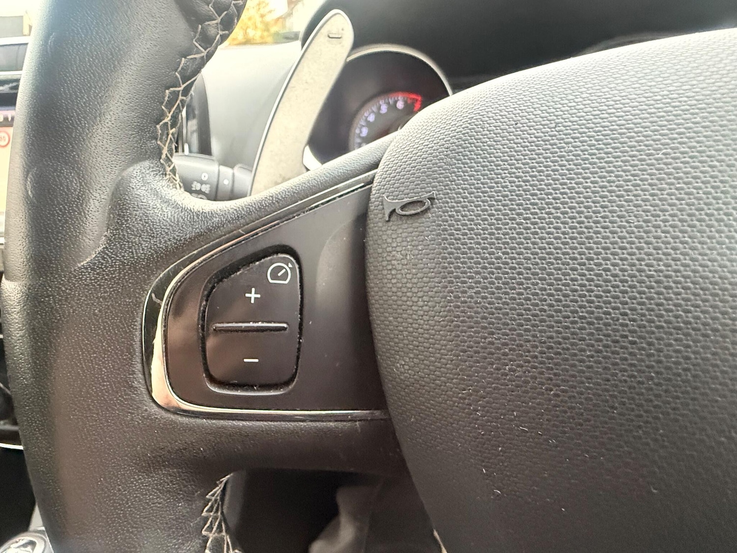 Used Renault Clio 2014 for sale - 76521551: Photo 28