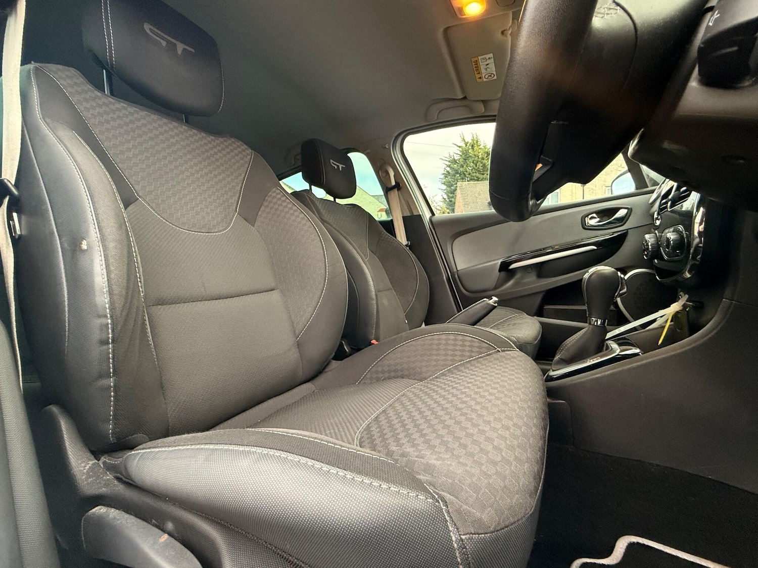 Used Renault Clio 2014 for sale - 76521551: Photo 9