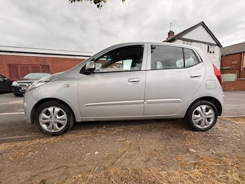 Used Hyundai i10 2011 for sale - 79690189: Photo