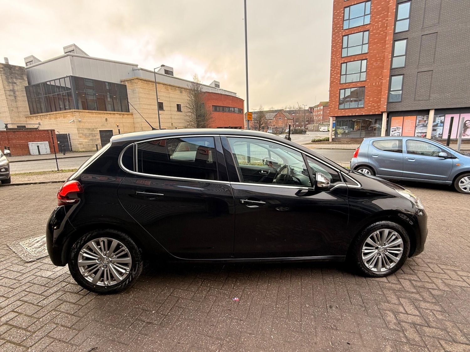 Used Peugeot 208 2016 for sale - 77440893: Photo 8