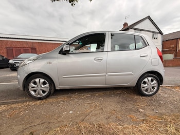 Used Hyundai i10 2011 for sale - 79116062: Photo