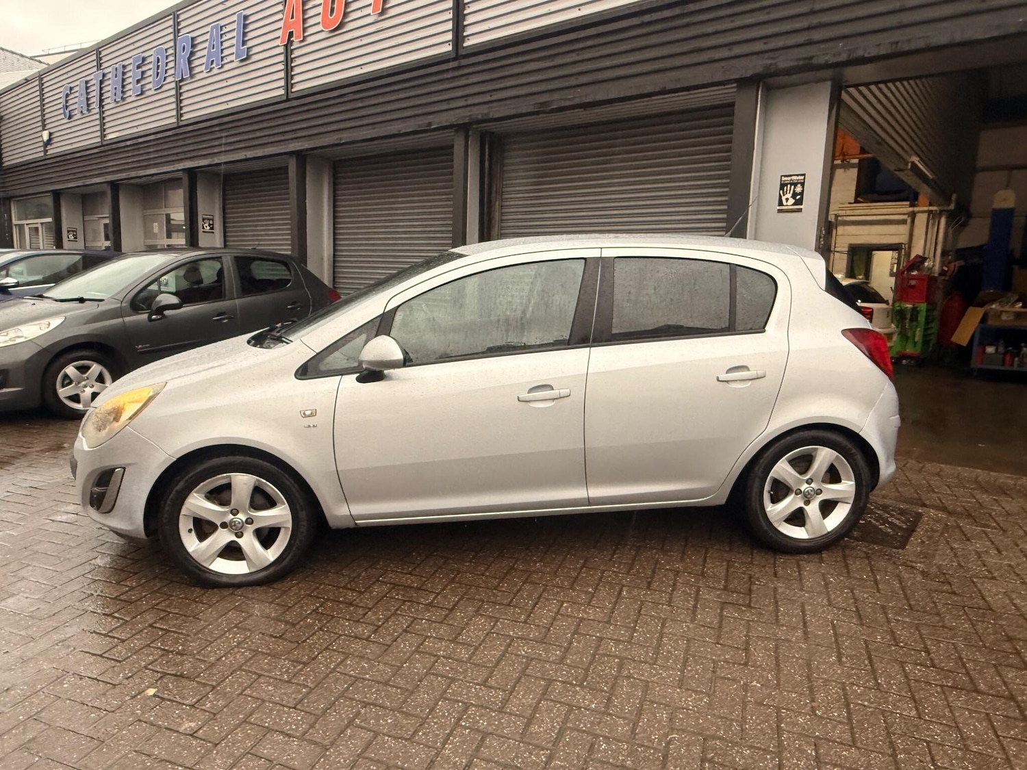 Used Vauxhall Corsa 2012 for sale - 77279566: Photo 4
