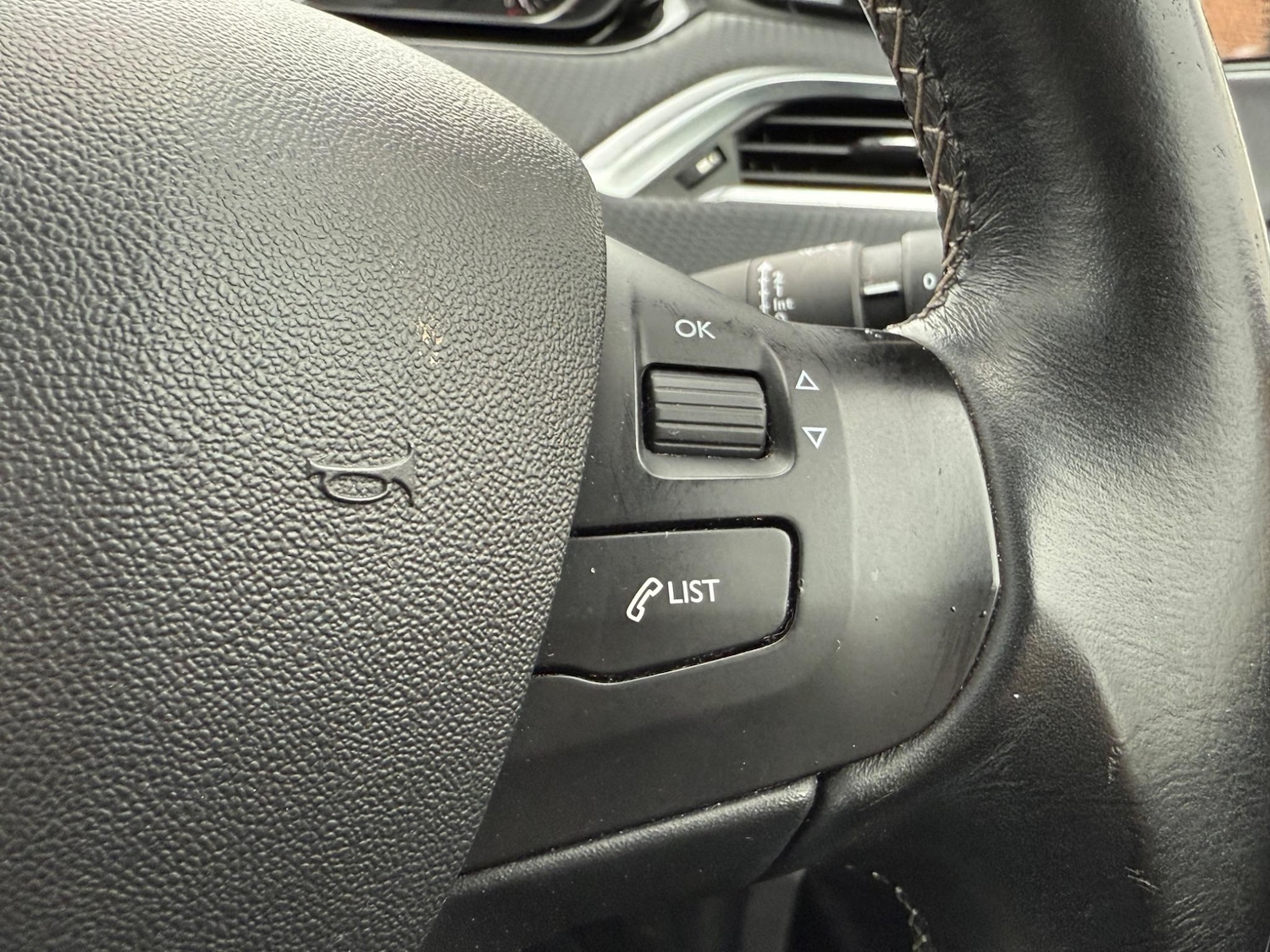 Used Peugeot 208 2016 for sale - 76283985: Photo 22