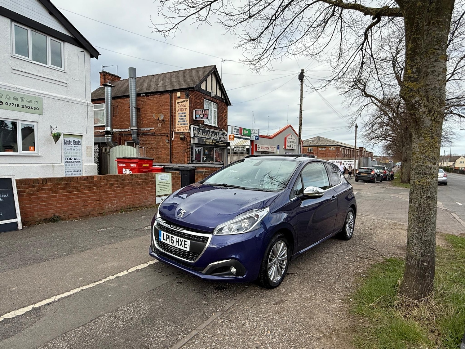Used Peugeot 208 2016 for sale - 76283985: Photo 3