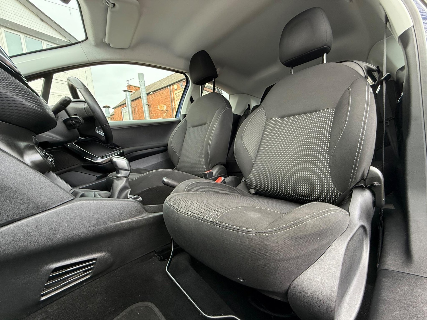 Used Peugeot 208 2016 for sale - 76759634: Photo 12