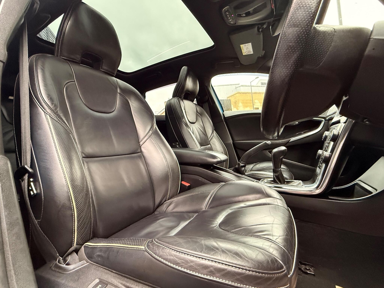 Used Volvo V40 2015 for sale - 76887016: Photo 11