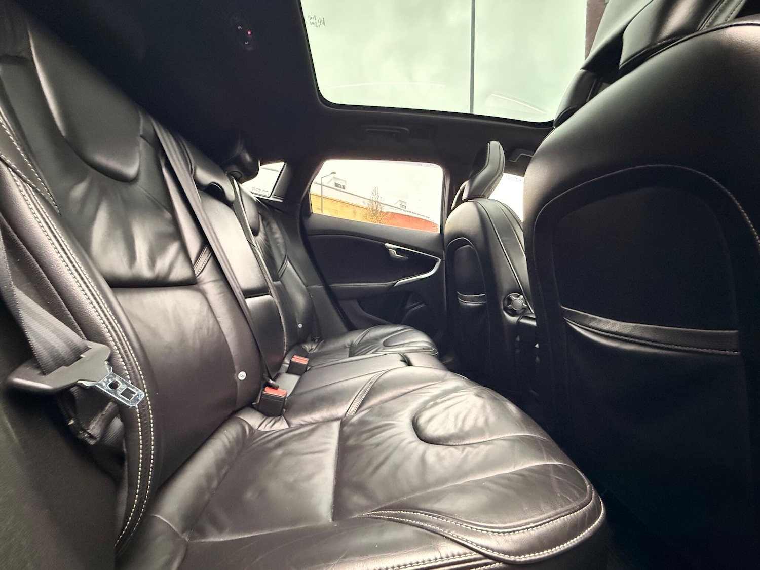 Used Volvo V40 2015 for sale - 76887016: Photo 13