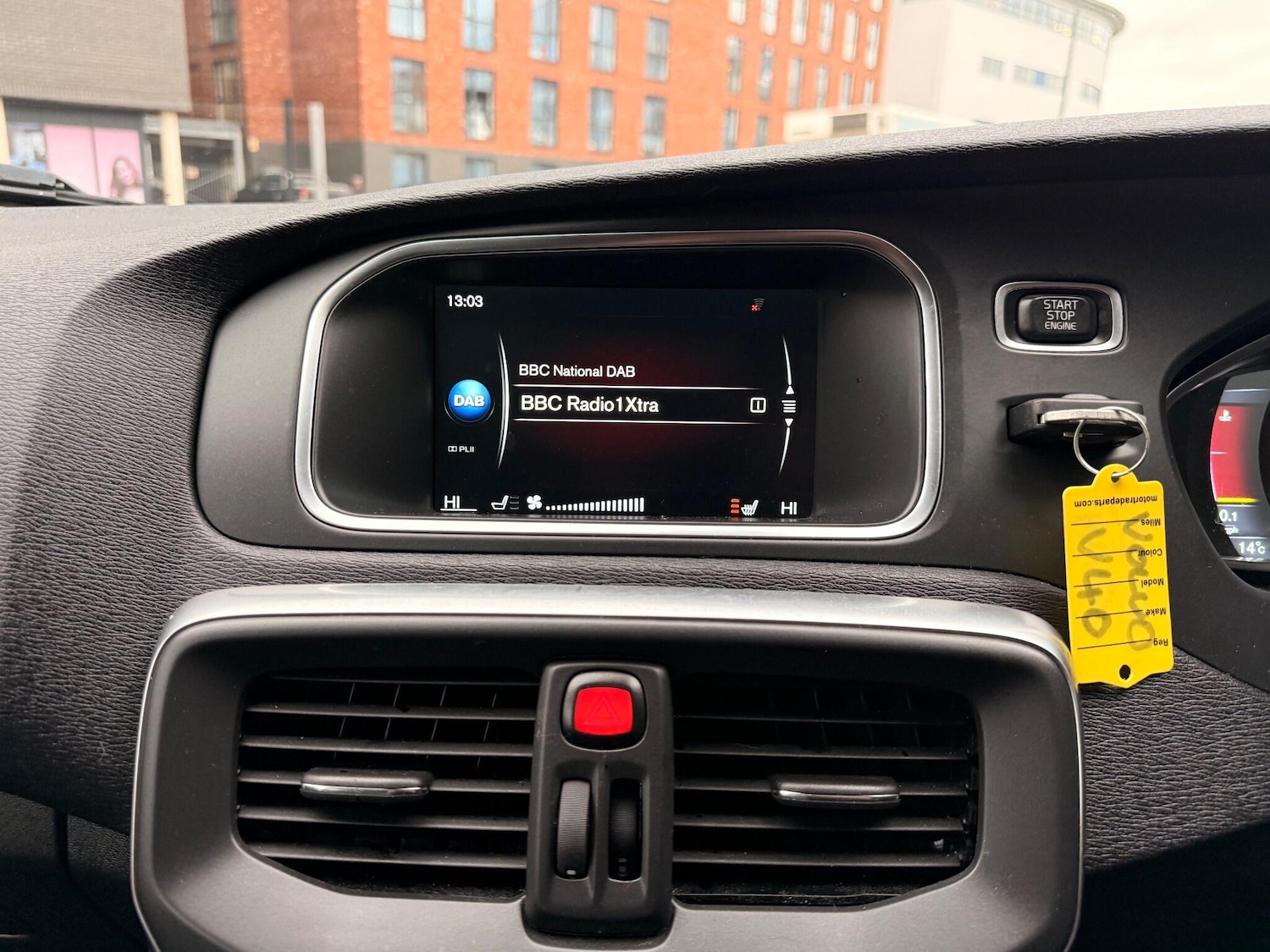 Used Volvo V40 2015 for sale - 76887016: Photo 21