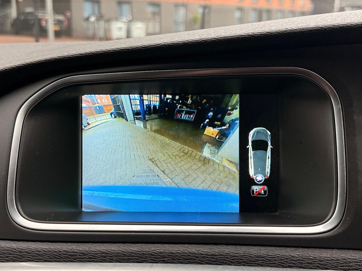 Used Volvo V40 2015 for sale - 76887016: Photo 23