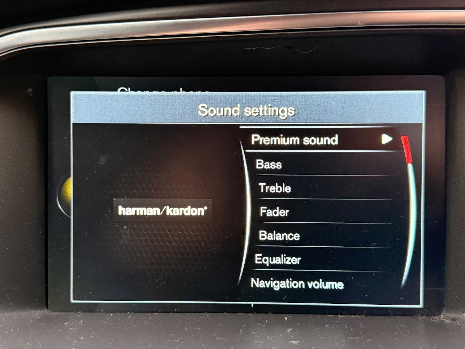 Used Volvo V40 2015 for sale - 76887016: Photo 24