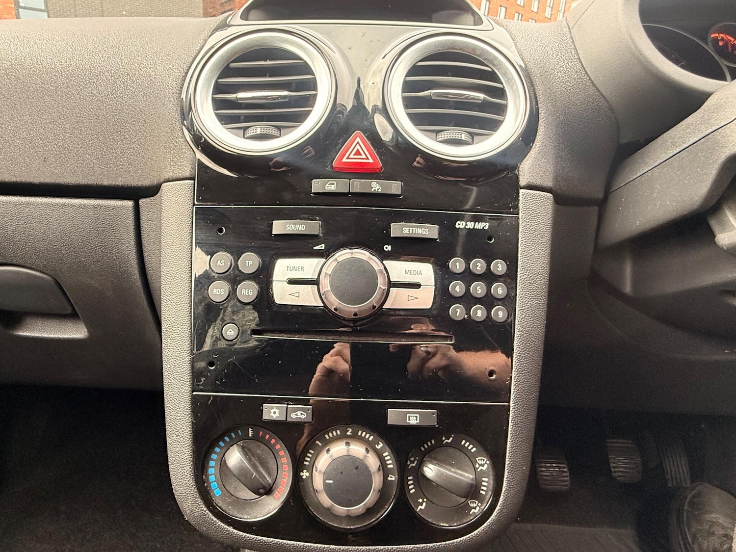 Used Vauxhall Corsa 2013 for sale - 76550286: Photo 15