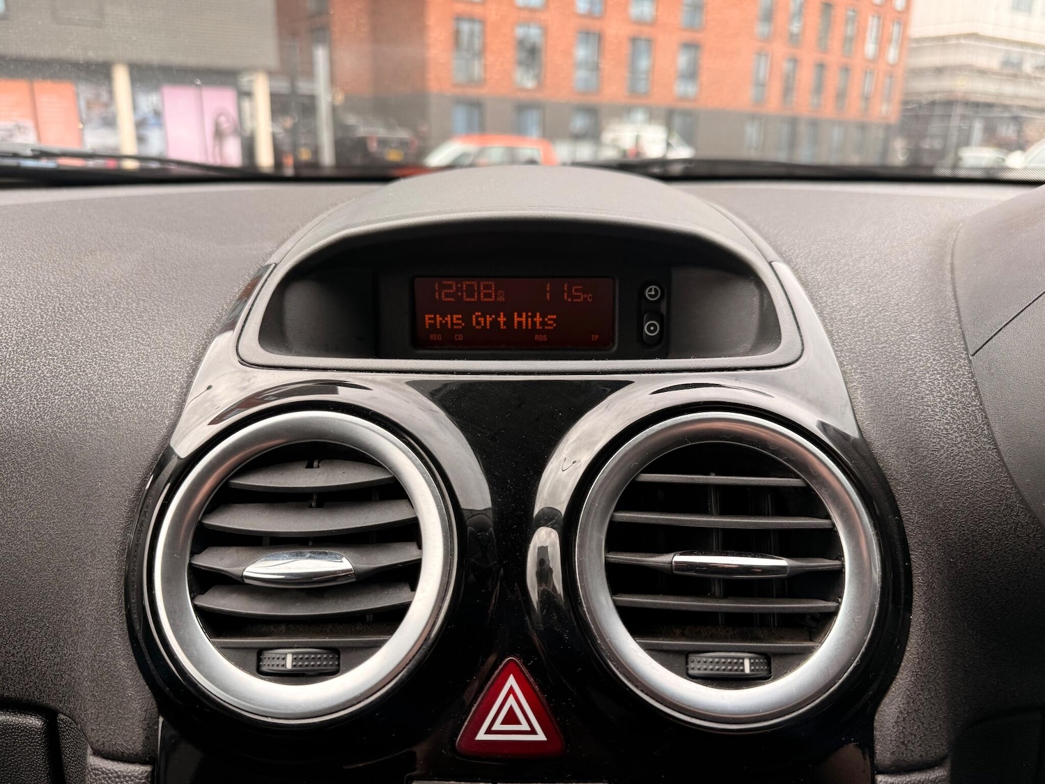 Used Vauxhall Corsa 2013 for sale - 76550286: Photo 16