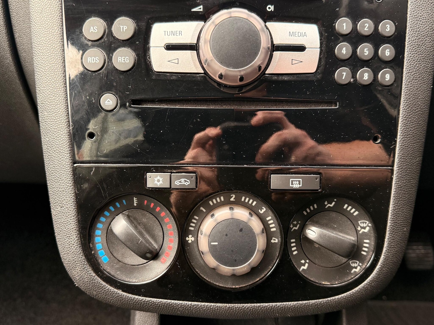 Used Vauxhall Corsa 2013 for sale - 76550286: Photo 19