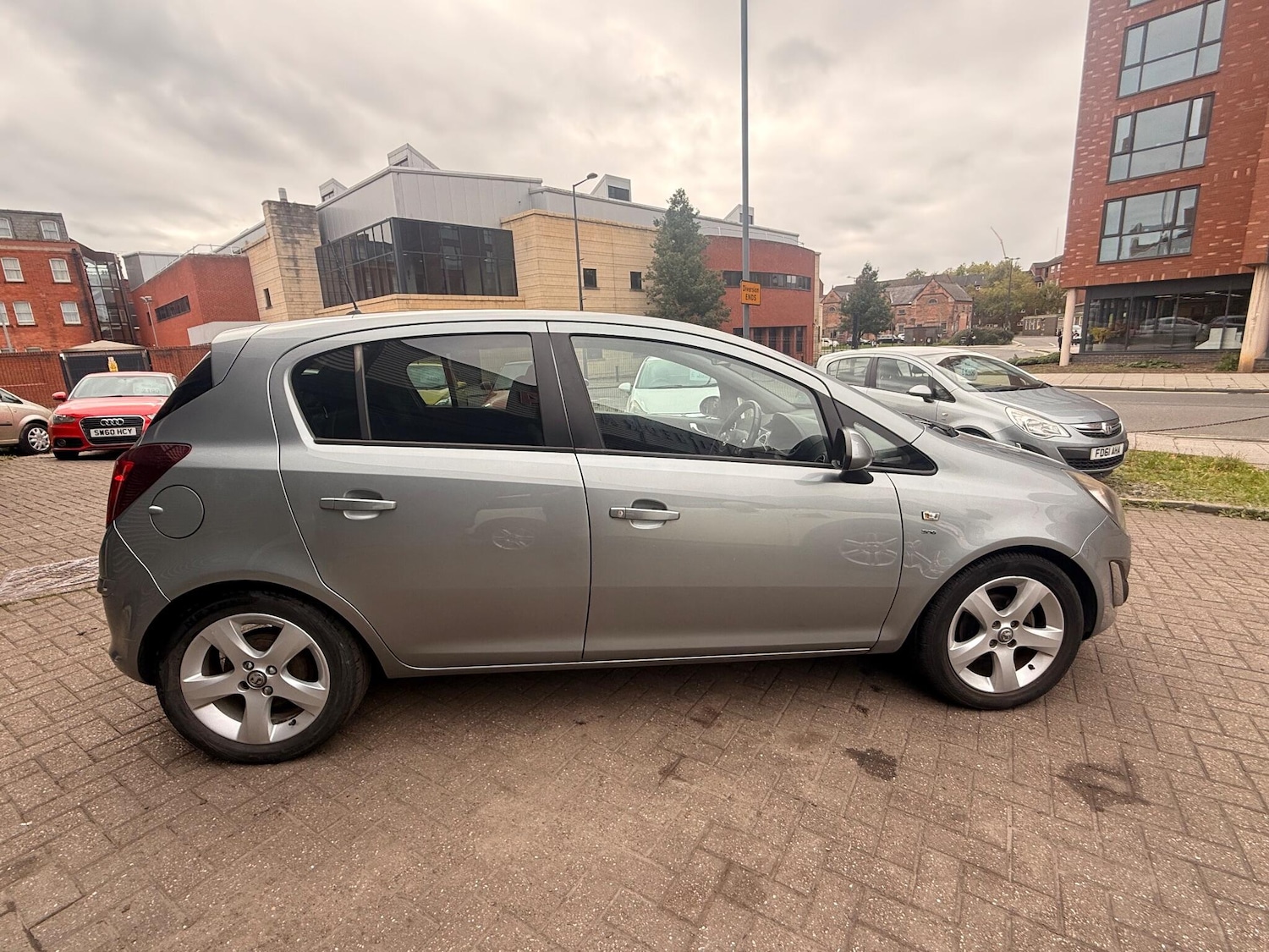 Used Vauxhall Corsa 2013 for sale - 76550286: Photo 9
