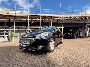 Used Peugeot 208 2014 for sale - 79690798: Photo