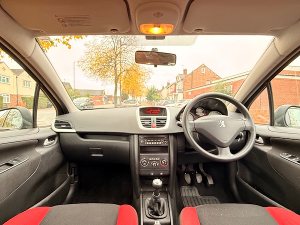Used Peugeot 207 2010 for sale - 76275053: Photo 11